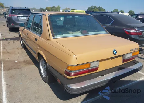 1986 BMW 528 E Automatic z USA, uszkodzony, nr VIN WBADK8308G9660196